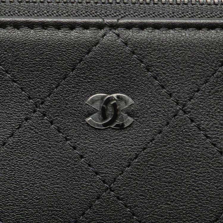 Pre Owned Chanel Black Medium Stitched Calfskin CC Cosmetic Case