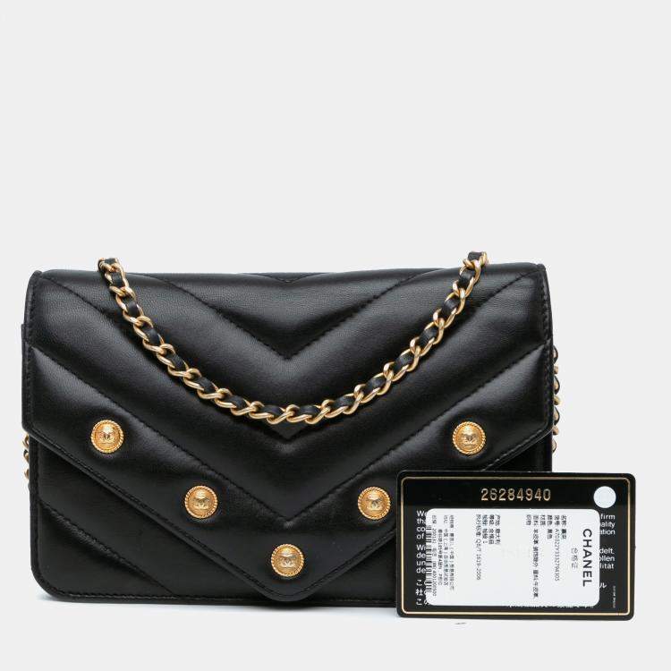 Pre Owned Chanel Black Chevron Lambskin Button Wallet On Chain