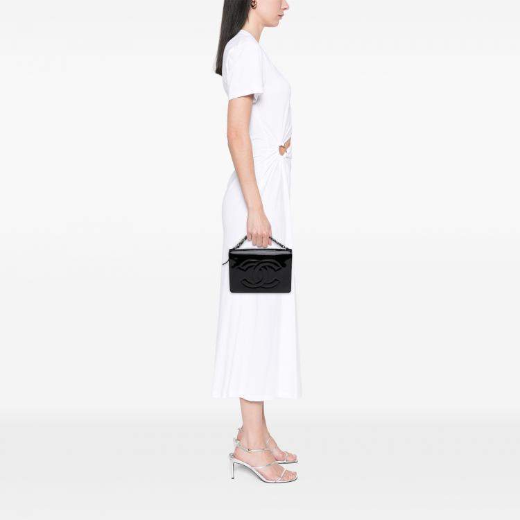Pre Owned Chanel Black Mini CC Patent Clutch With Chain
