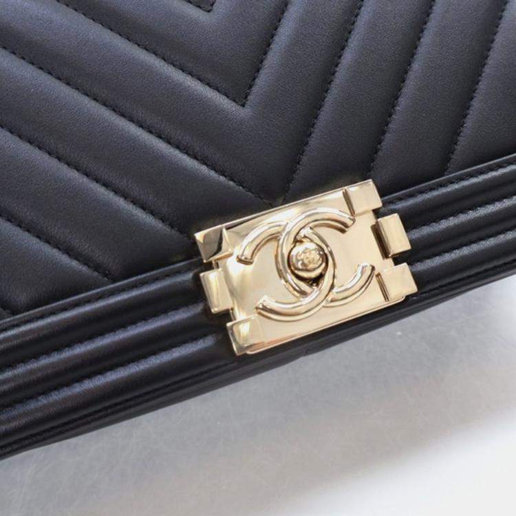 Pre Owned Chanel Boy Medium Black Calfskin Chevron Flap Bag