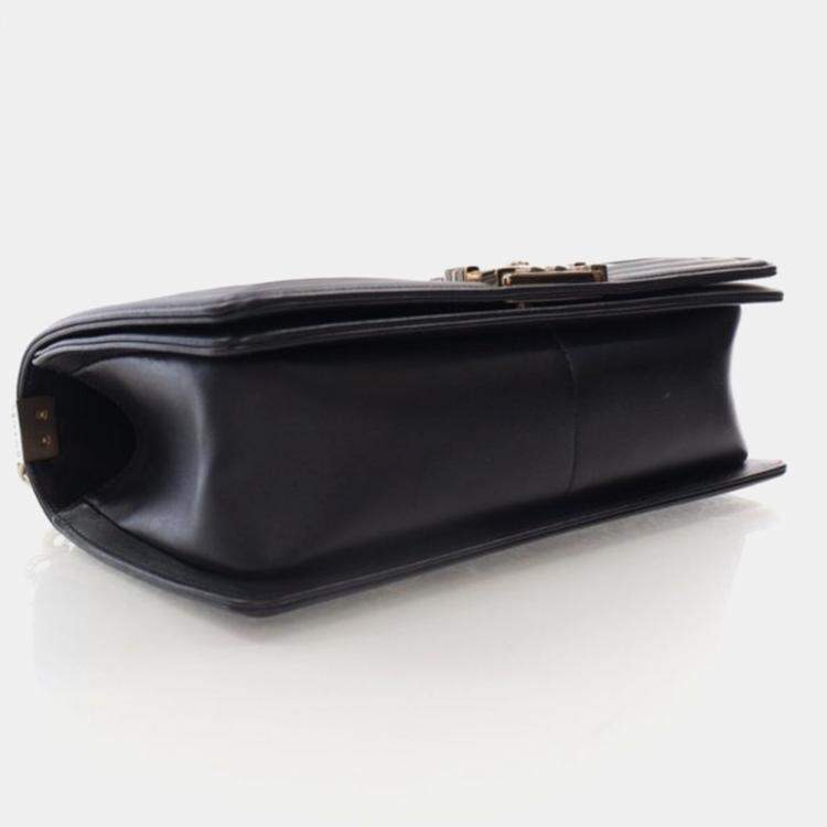 Pre Owned Chanel Boy Medium Black Calfskin Chevron Flap Bag