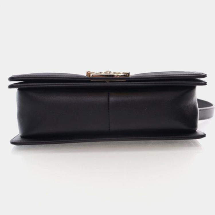 Pre Owned Chanel Boy Medium Black Calfskin Chevron Flap Bag