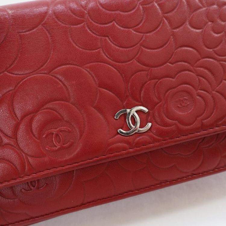 Pre Owned Chanel Camellia Embossed Red Lambskin Wallet On Chain 