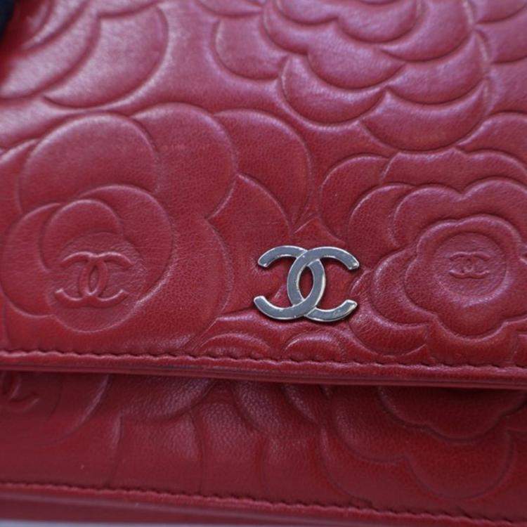 Pre Owned Chanel Camellia Embossed Red Lambskin Wallet On Chain 