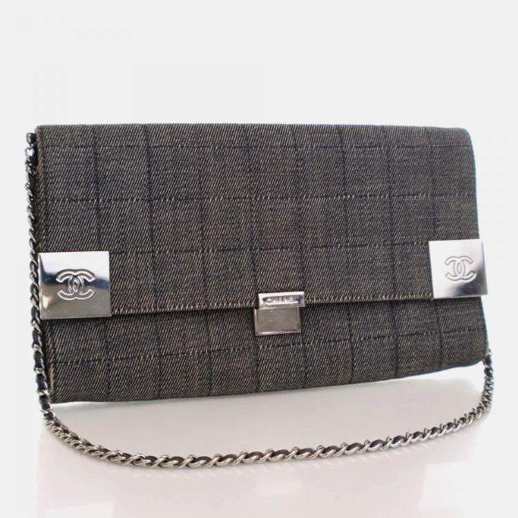 Pre Owned Chanel Chocolate Bar Vintage Denim Flap Bag