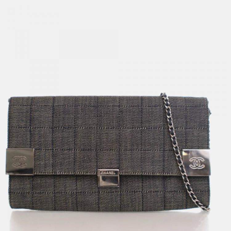 Pre Owned Chanel Chocolate Bar Vintage Denim Flap Bag