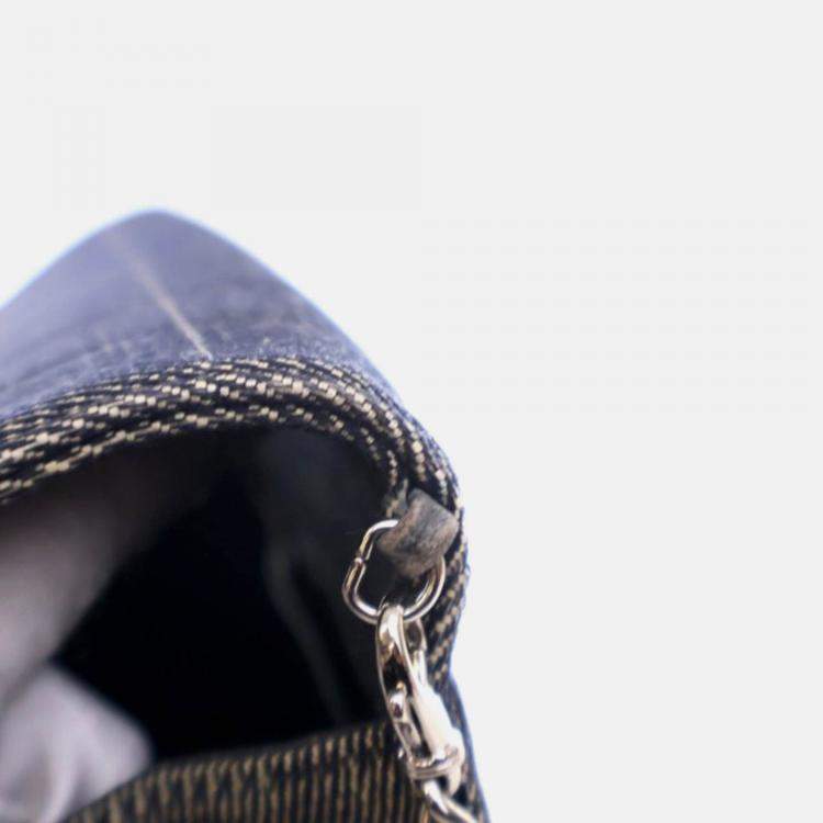 Pre Owned Chanel Chocolate Bar Vintage Denim Flap Bag