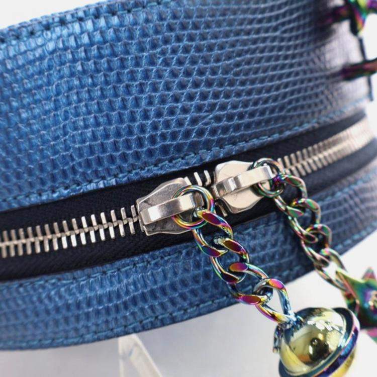 Pre Owned Chanel Round As Earth Blue Lizard Crossbody Bag