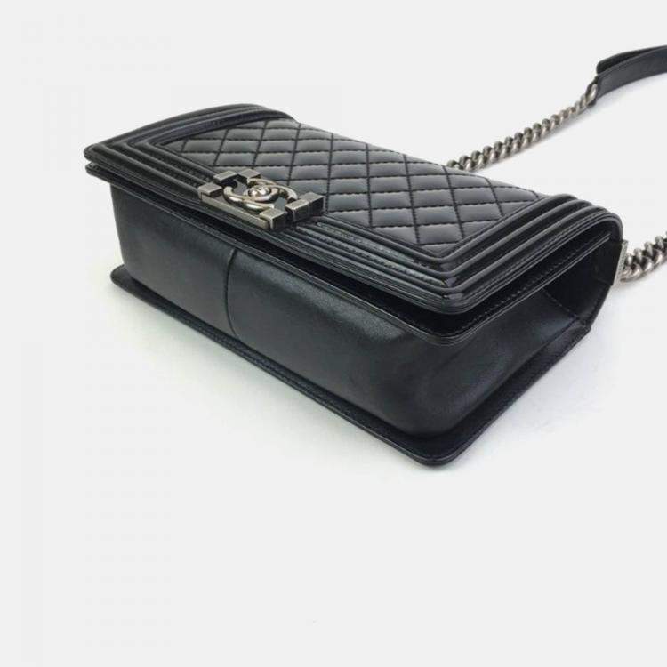 Pre Owned Chanel Boy Medium Black Patent Leather Shoulder Bag