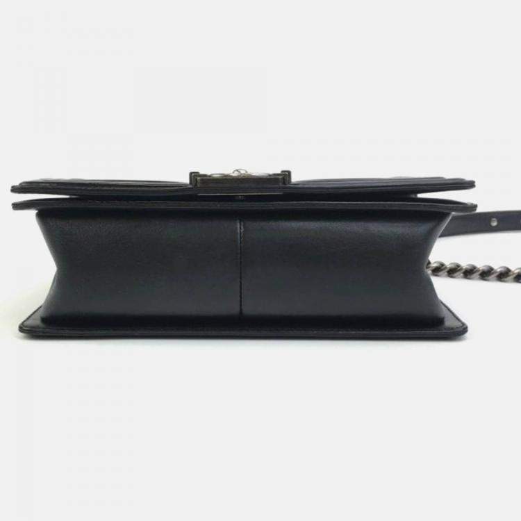 Pre Owned Chanel Boy Medium Black Patent Leather Shoulder Bag