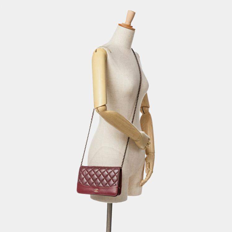 Pre Owned Chanel Red Quilted Aged Calfskin Gabrielle Wallet on Chain