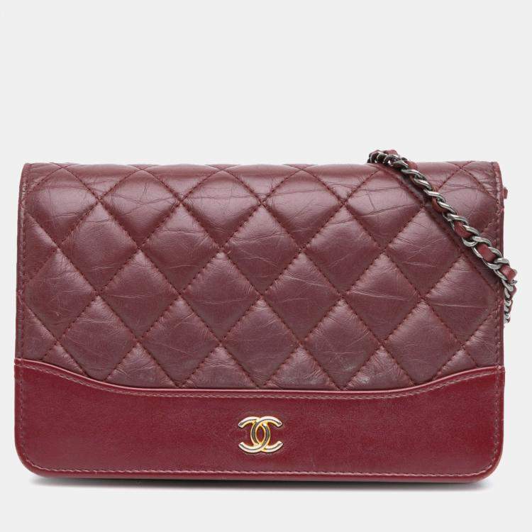 Pre Owned Chanel Red Quilted Aged Calfskin Gabrielle Wallet on Chain