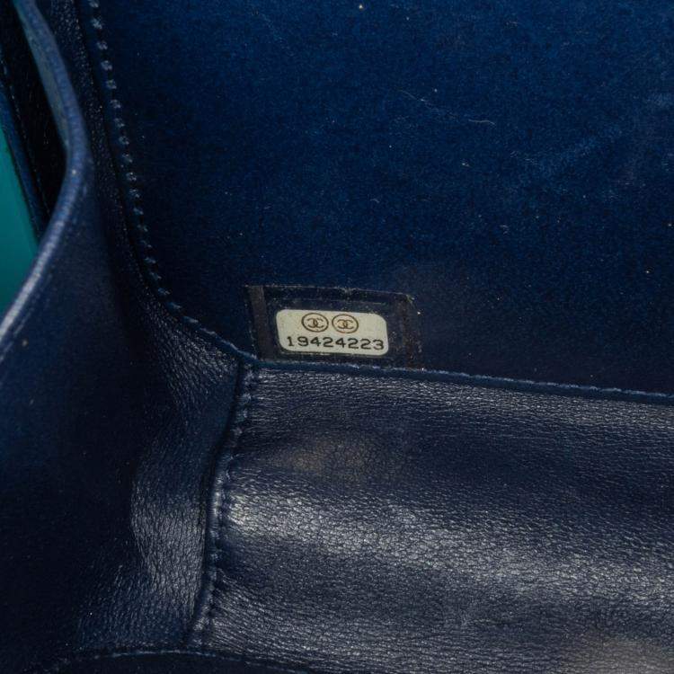 Pre Owned Chanel Blue CC Ombre Acrylic Clutch on Chain