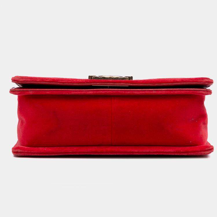 Pre Owned Chanel Red Old Medium Quilted Tweed and Velvet Boy Flap