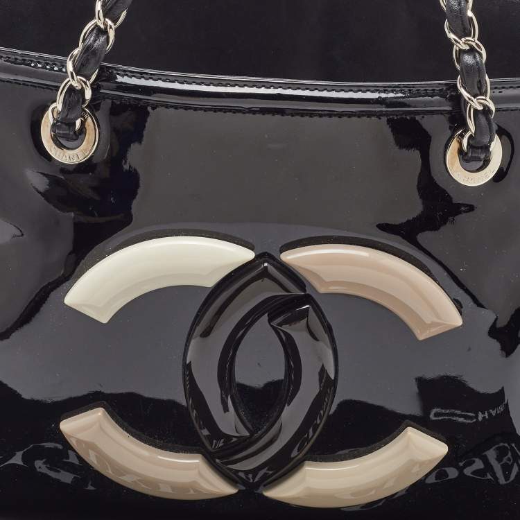 Pre Owned Chanel Black Patent Vinyl Small CC Lipstick Ligne Tote