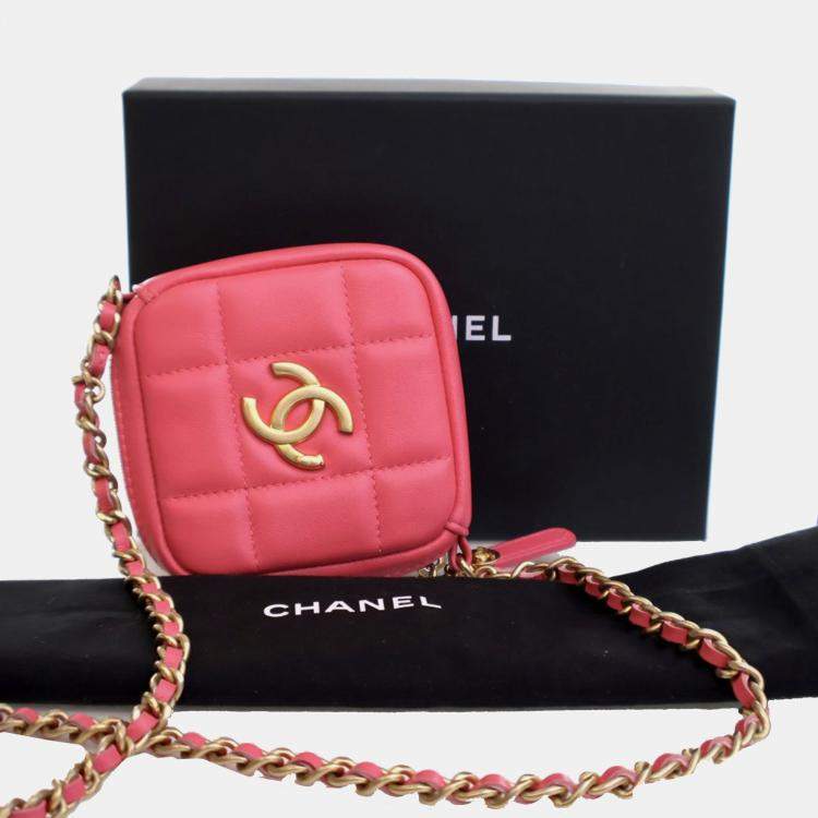 Pre Owned Chanel Pink CC Lambskin Diamond Clutch with Chain