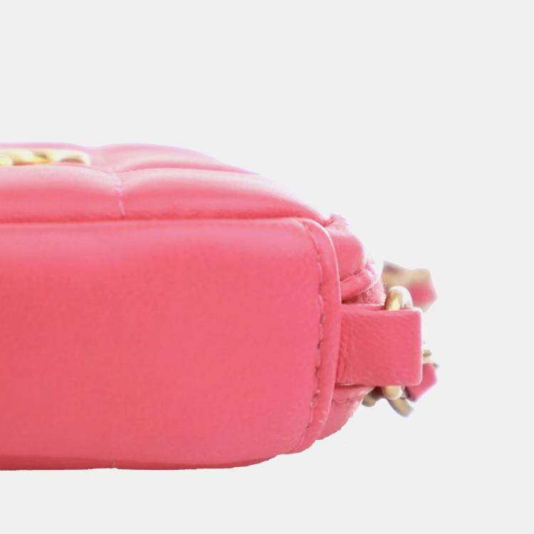 Pre Owned Chanel Pink CC Lambskin Diamond Clutch with Chain