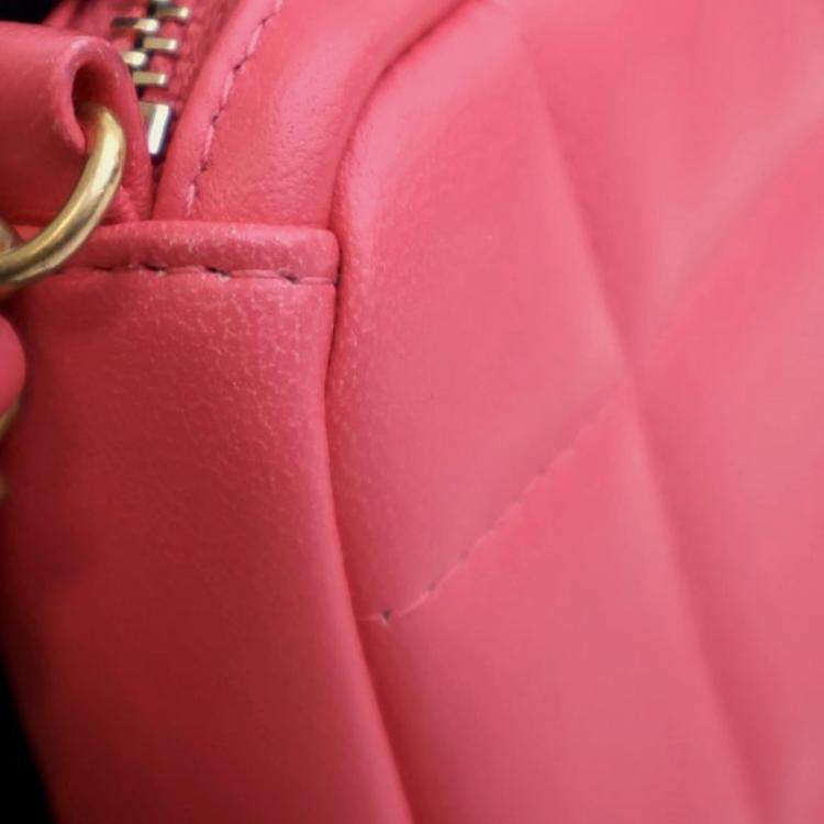 Pre Owned Chanel Pink CC Lambskin Diamond Clutch with Chain