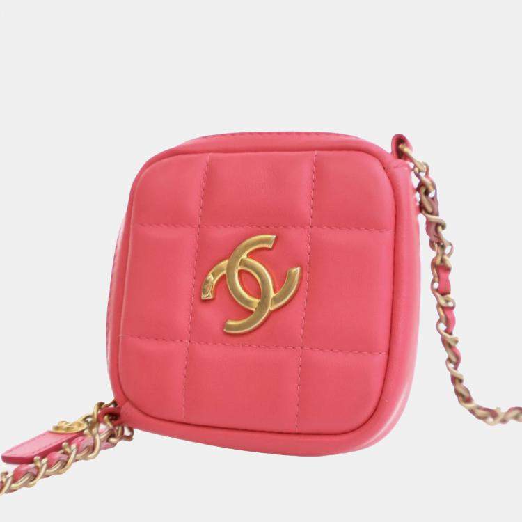 Pre Owned Chanel Pink CC Lambskin Diamond Clutch with Chain