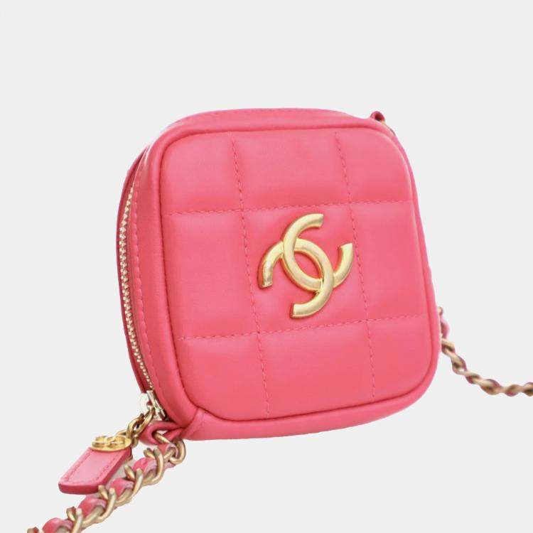 Pre Owned Chanel Pink CC Lambskin Diamond Clutch with Chain