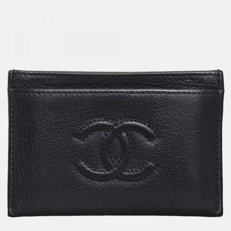 مملوكة مسبقًا Chanel Embossed CC Card Holder