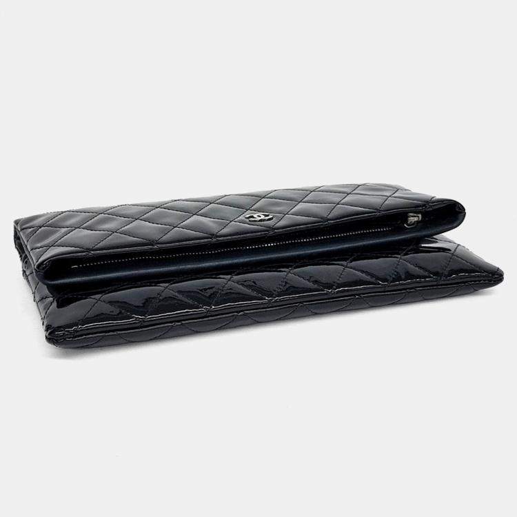 Pre Owned Chanel Black Patent Leather folding clutch