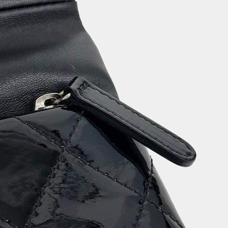 Pre Owned Chanel Black Patent Leather folding clutch