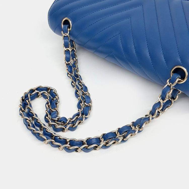Pre Owned Chanel Blue Leather Chevron Classic Medium