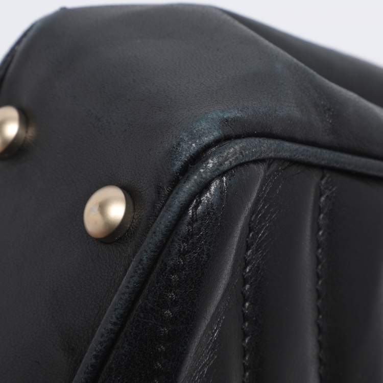 Pre Owned Chanel Black Chevron Quilted Leather CC Flap Bag