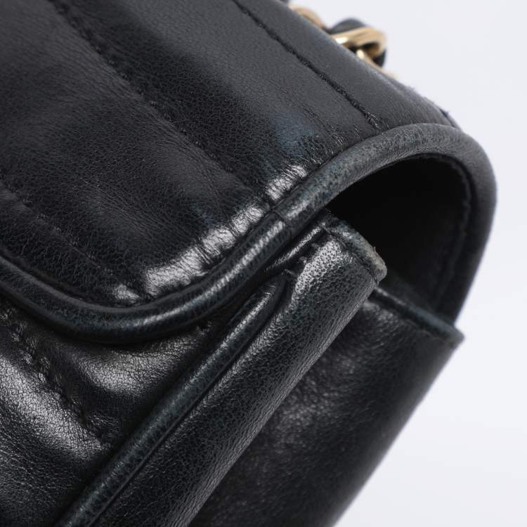 Pre Owned Chanel Black Chevron Quilted Leather CC Flap Bag