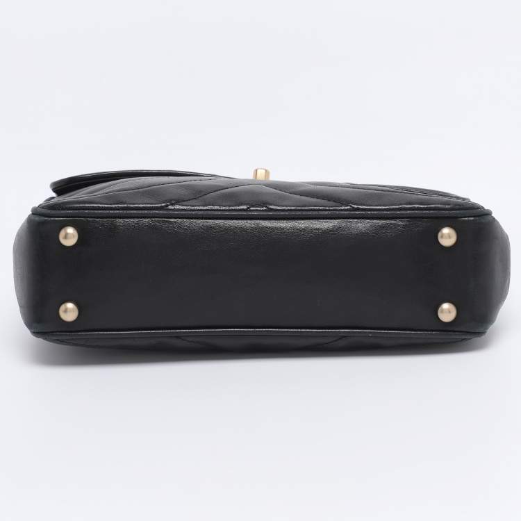 Pre Owned Chanel Black Chevron Quilted Leather CC Flap Bag