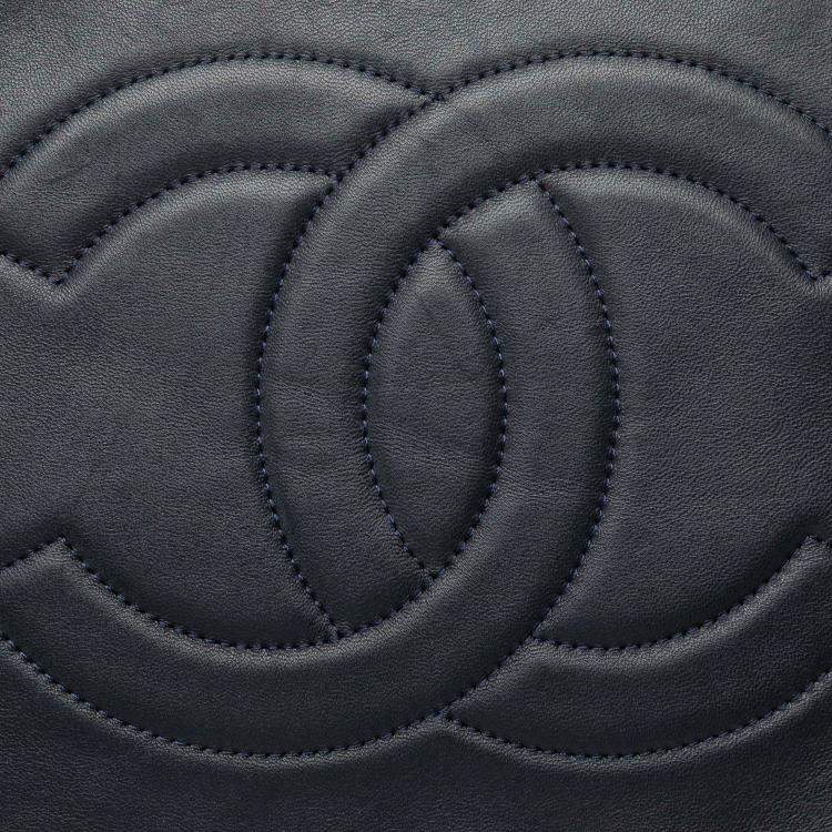 Pre Owned Chanel Blue Large Lambskin Colorblock Patchwork O Case