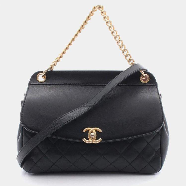 Pre Owned Chanel Curved Flap Black Leather Shoulder Bag