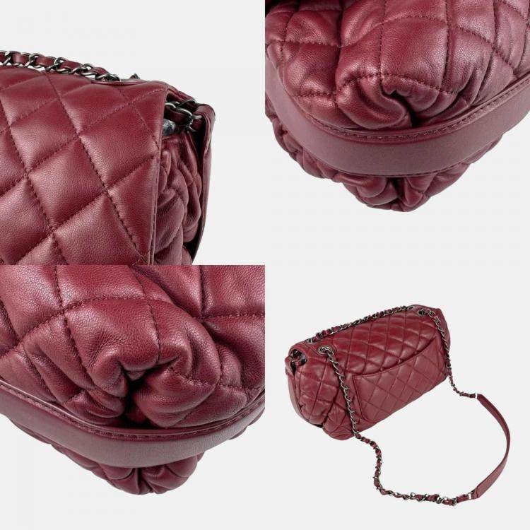 Pre Owned Chanel Matelasse Burgundy Leather Metal Shoulder Bag
