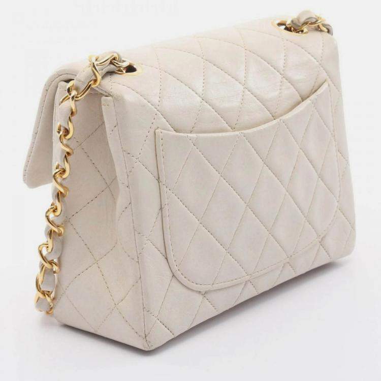 Pre Owned Chanel Mini Matelasse White Lambskin Shoulder Bag