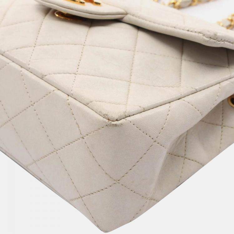 Pre Owned Chanel Mini Matelasse White Lambskin Shoulder Bag