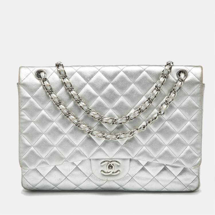Pre Owned Chanel Silver Quilted Leather Maxi Classic Single Flap Bag