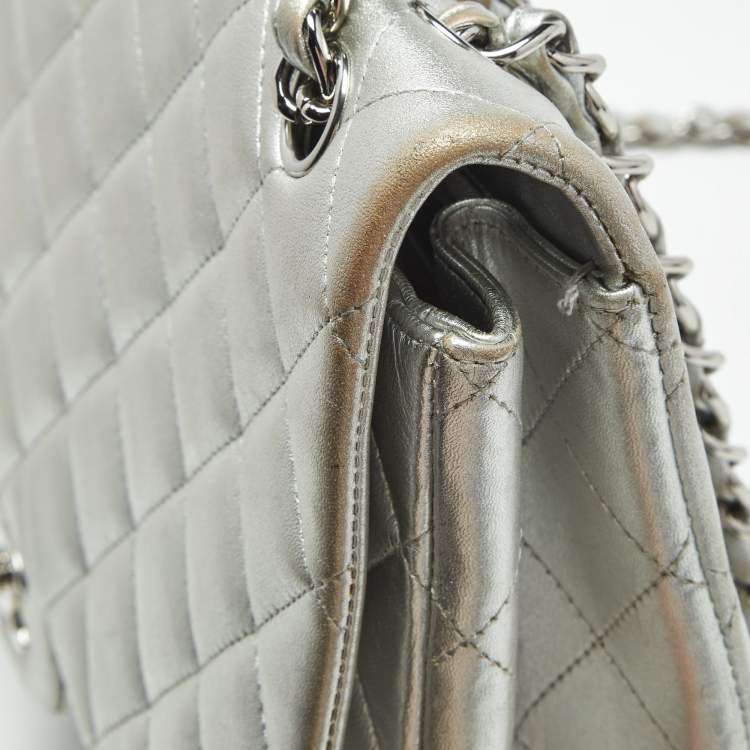 Pre Owned Chanel Silver Quilted Leather Maxi Classic Single Flap Bag