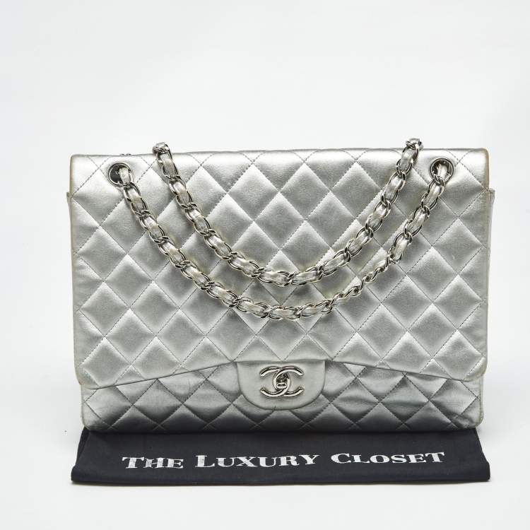 Pre Owned Chanel Silver Quilted Leather Maxi Classic Single Flap Bag