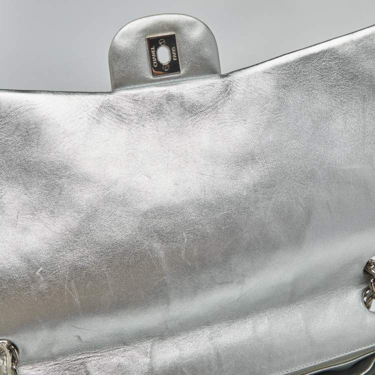 Pre Owned Chanel Silver Quilted Leather Maxi Classic Single Flap Bag