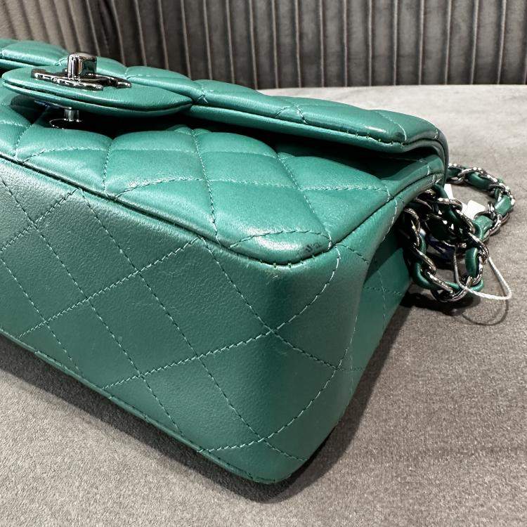 Pre Owned Chanel Classic Flap Mini Green Lambskin Leather Shoulder Bag