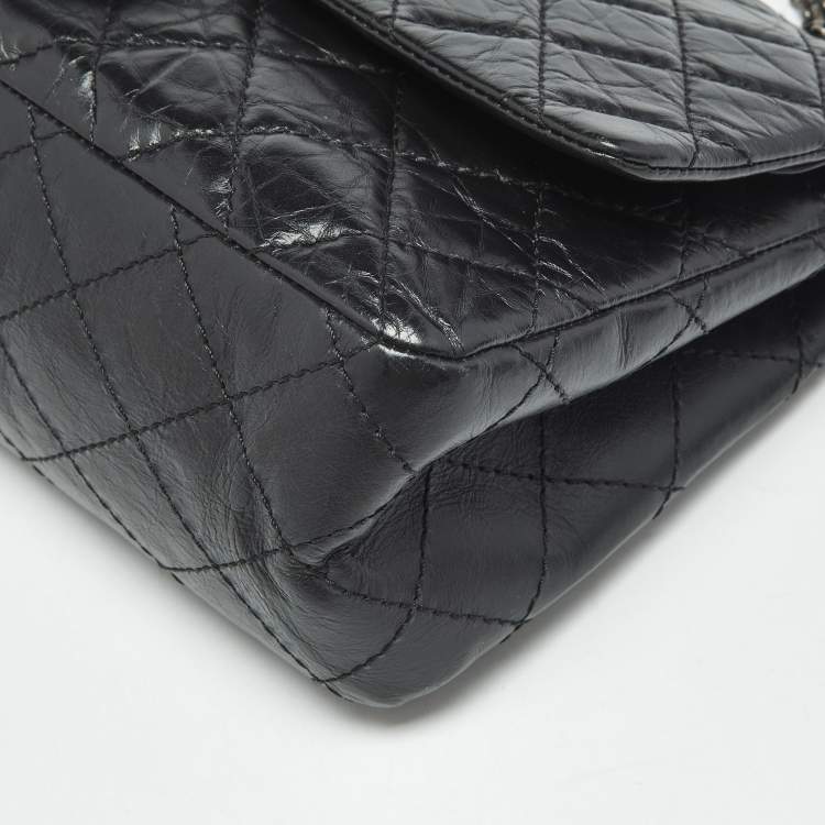 Pre Owned Chanel Black Quilted Aged Leather Classic 226 Reissue 2.55 Flap Bag