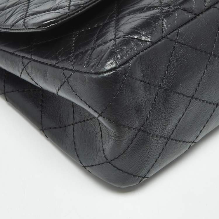 Pre Owned Chanel Black Quilted Aged Leather Classic 226 Reissue 2.55 Flap Bag