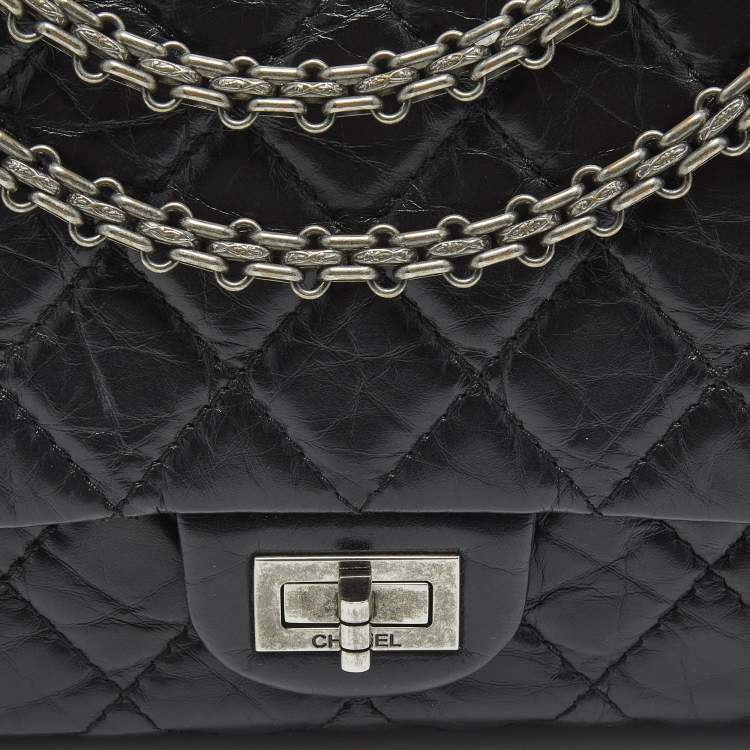 Pre Owned Chanel Black Quilted Aged Leather Classic 226 Reissue 2.55 Flap Bag