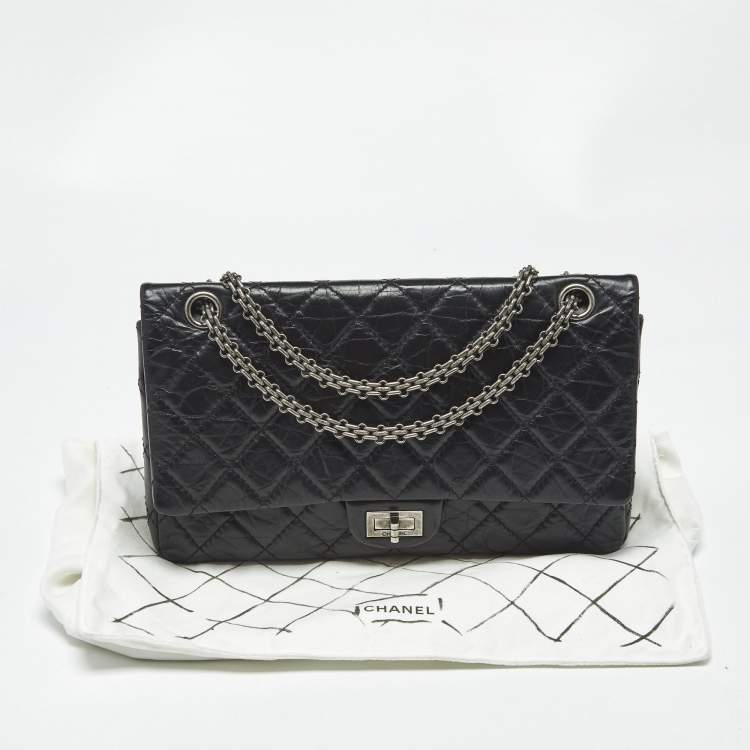 Pre Owned Chanel Black Quilted Aged Leather Classic 226 Reissue 2.55 Flap Bag