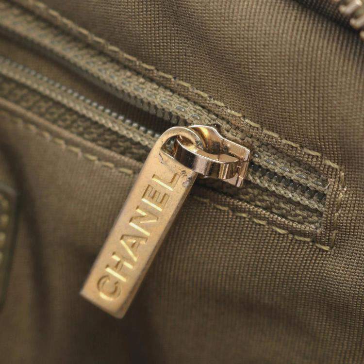 Pre Owned Chanel Chevron V-Stitch Khaki Lambskin Shoulder Bag