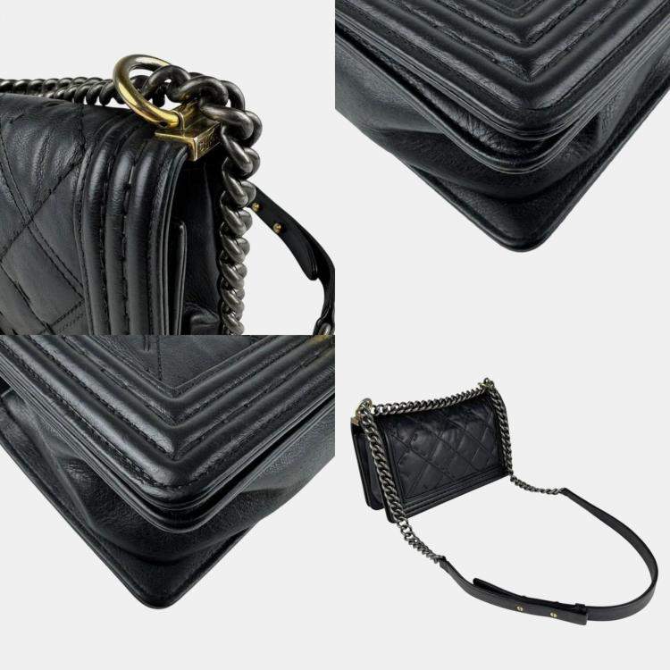 Pre Owned Chanel Boy Black Leather Shoulder Bag