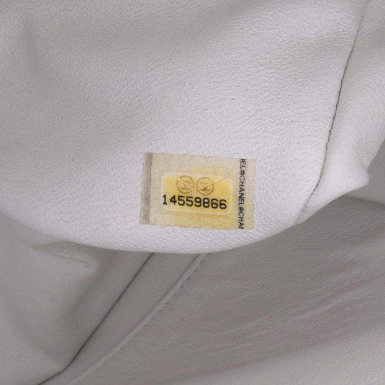 Pre Owned Chanel White Jumbo Classic Caviar Double Flap