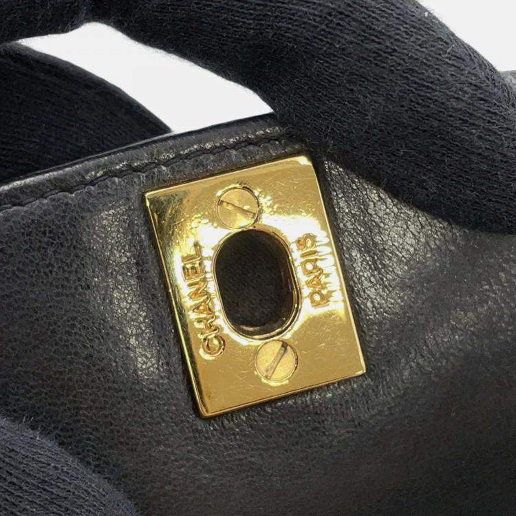 Pre Owned Chanel Diana Matelasse Black Lambskin Chain Shoulder Bag