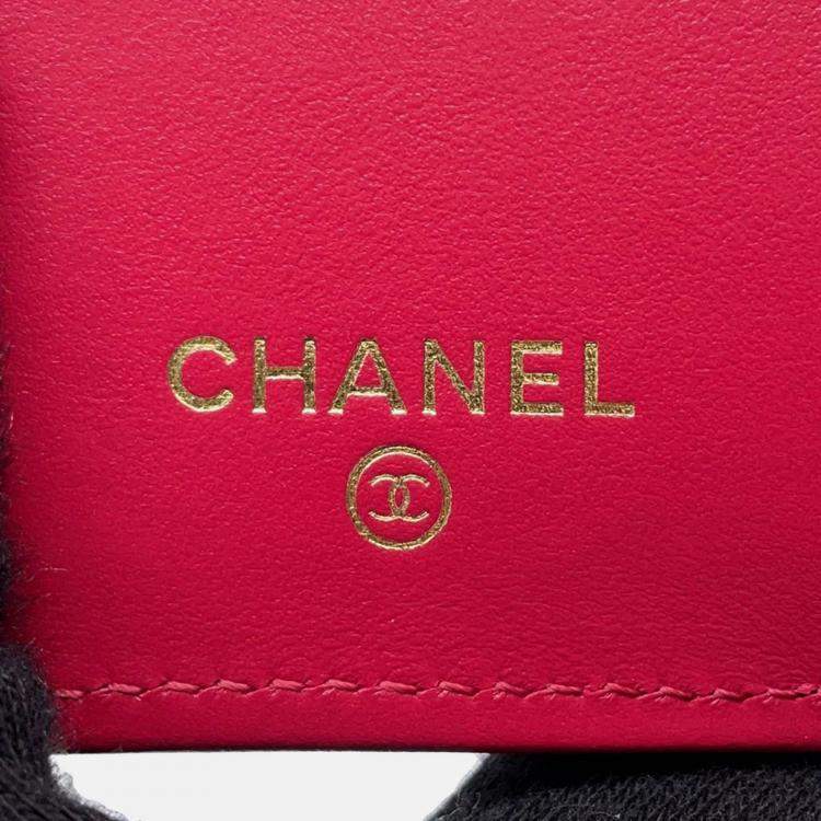 Pre Owned Chanel Matelasse Classic Small Caviar Leather Flap Wallet